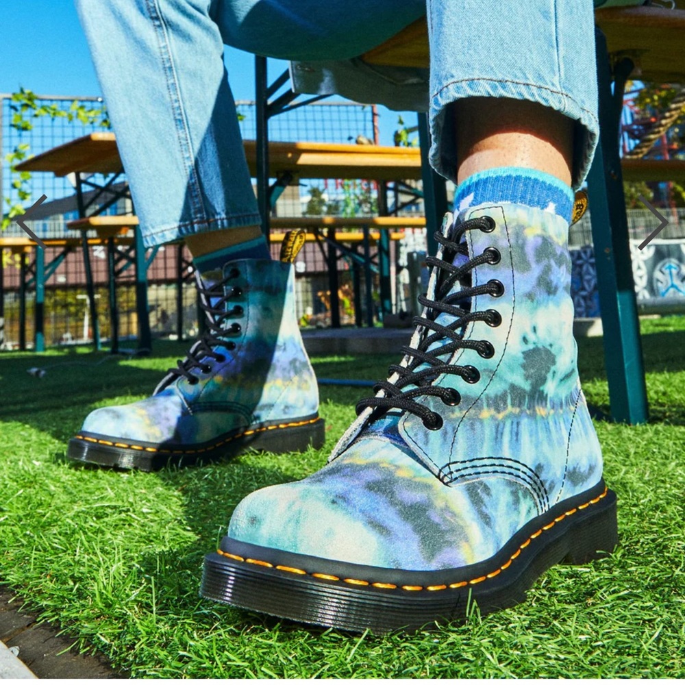 Dr Martens 1460 Pascal Tumbled Summer Tie Dye Boots in Blue size 38